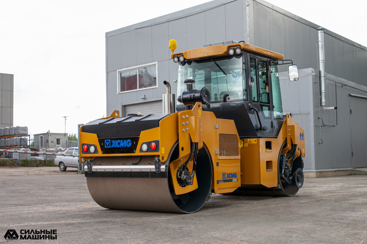 Каток асфальтовый XCMG XD83