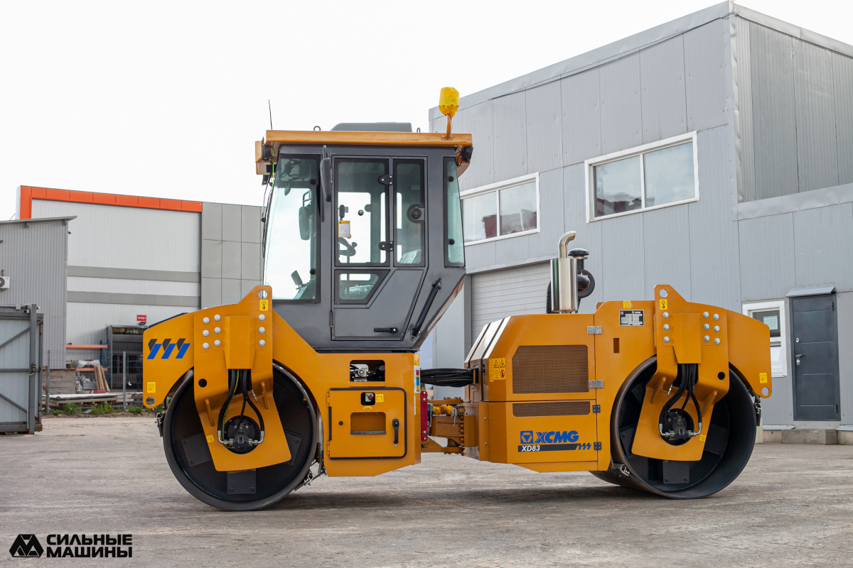 Каток асфальтовый XCMG XD83