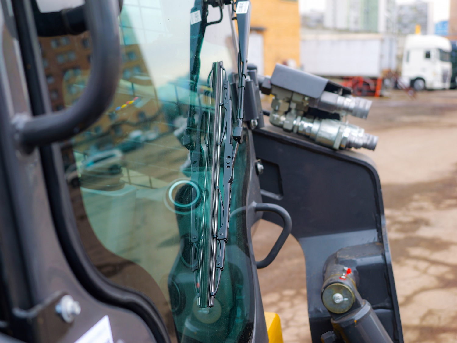 Мини-погрузчик XCMG TV770RU