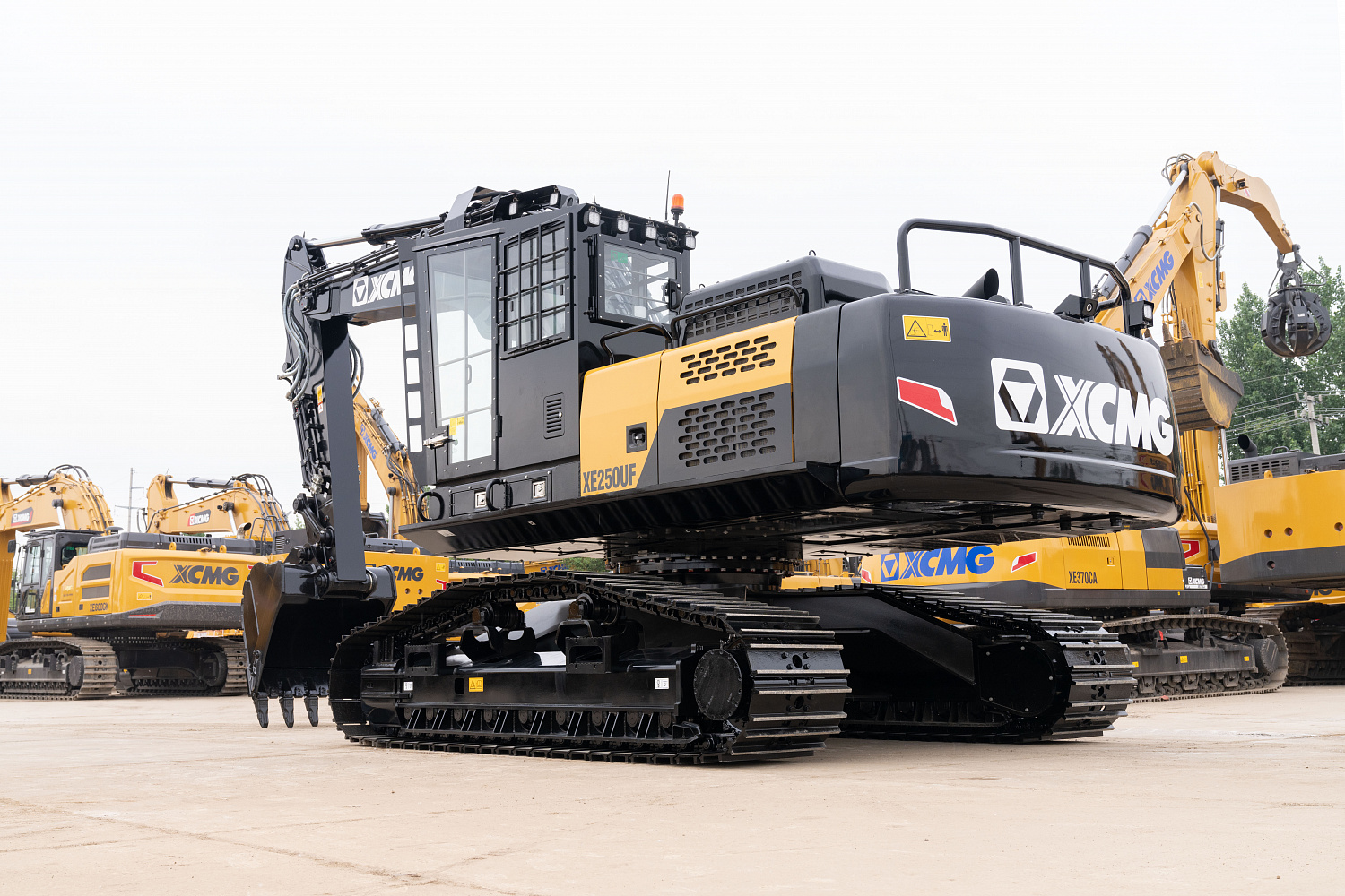 Гусеничный харвестер XCMG XE250UF