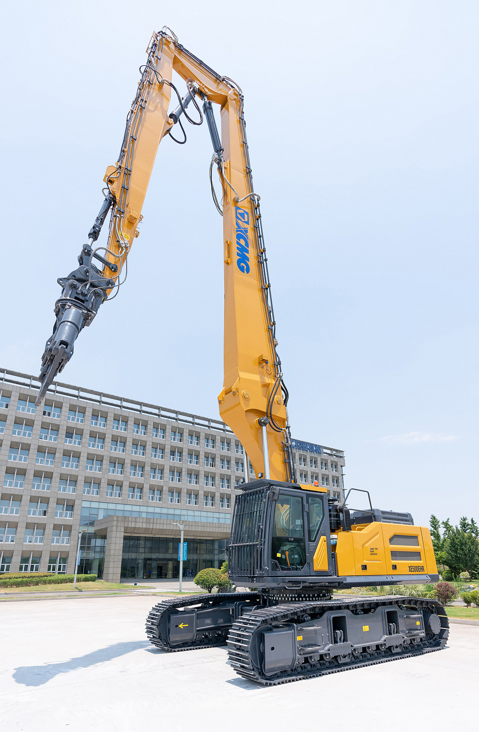 Экскаватор-разрушитель XE500DHR