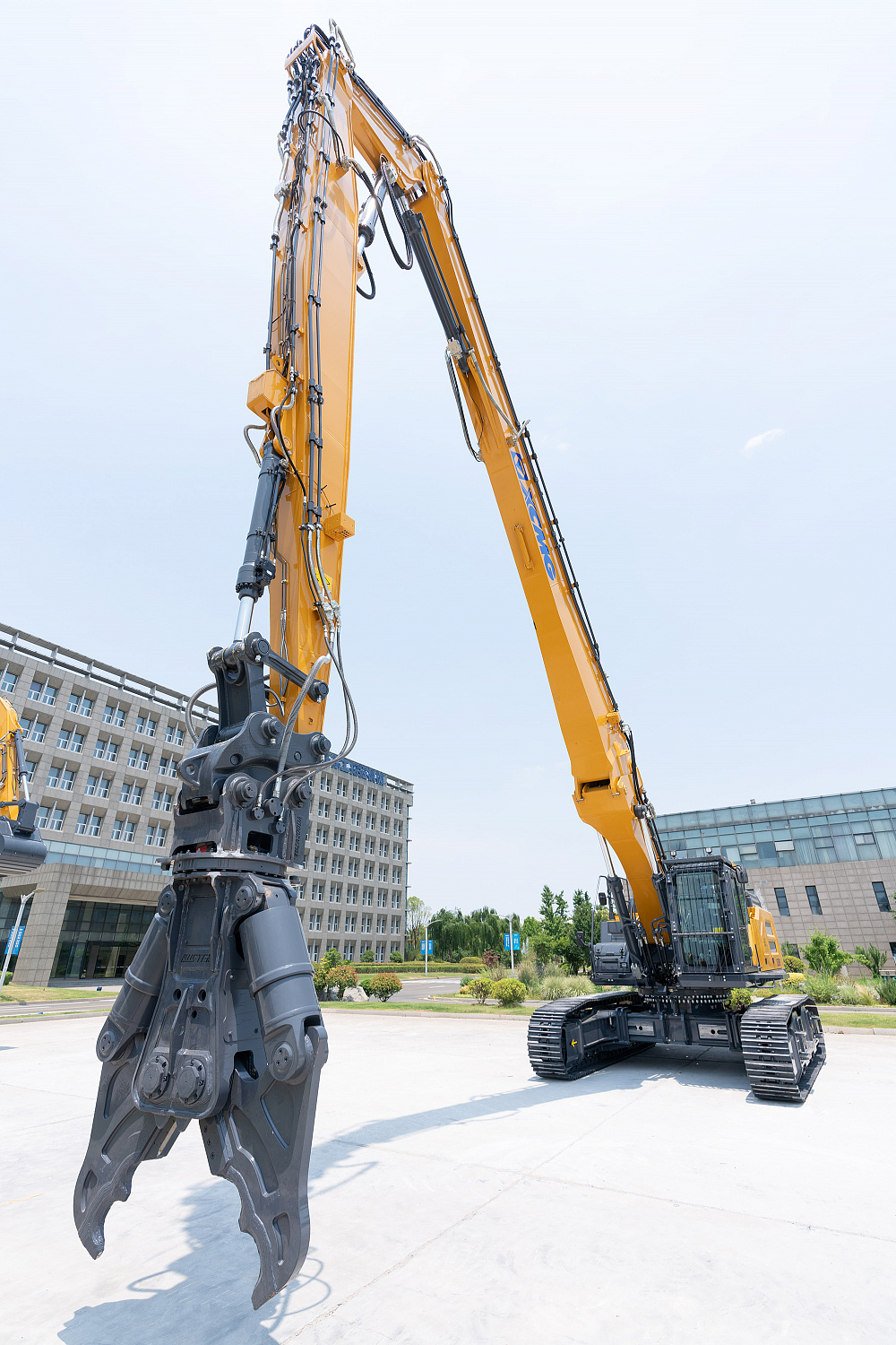 Экскаватор-разрушитель XE500DHR