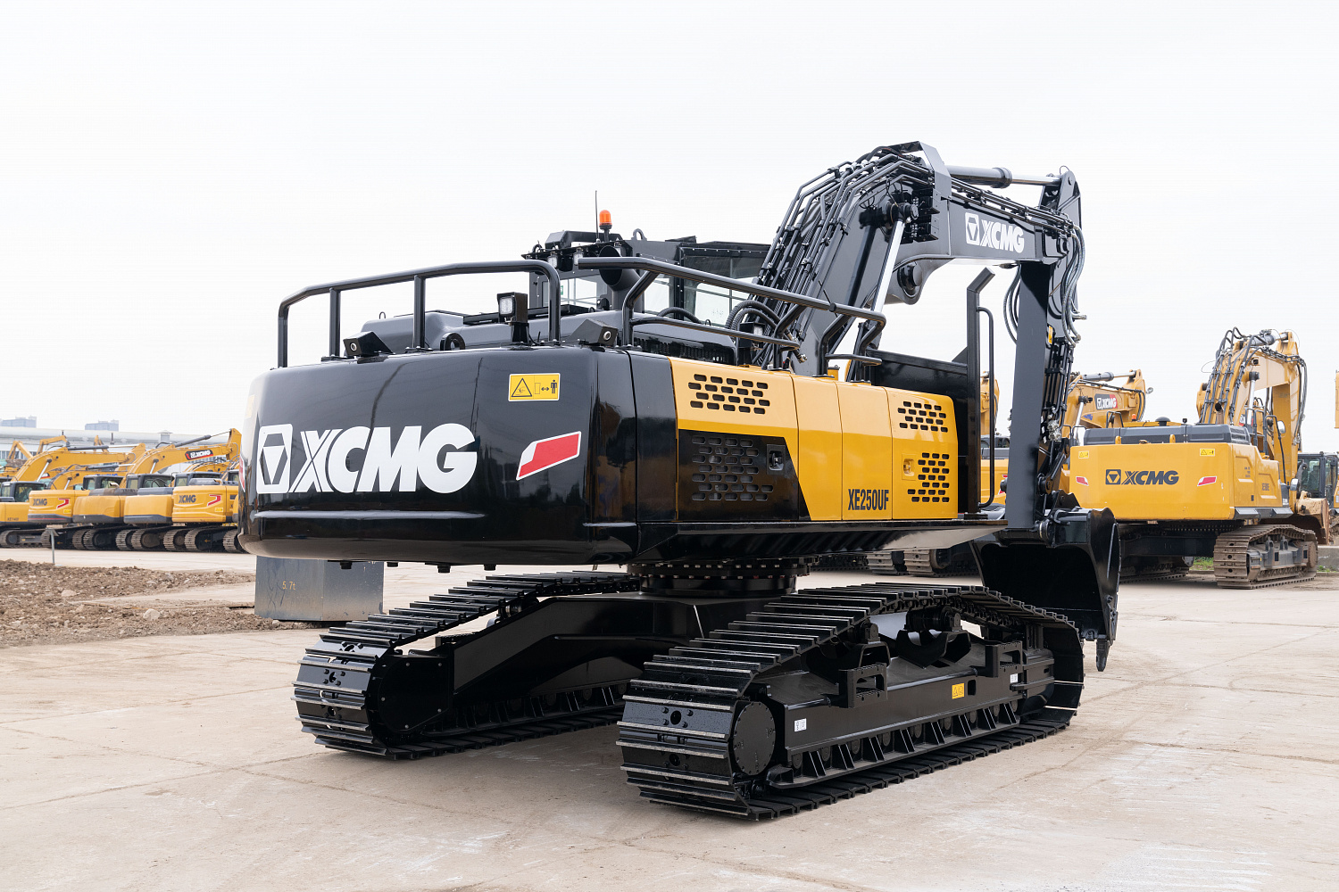 Гусеничный харвестер XCMG XE250UF